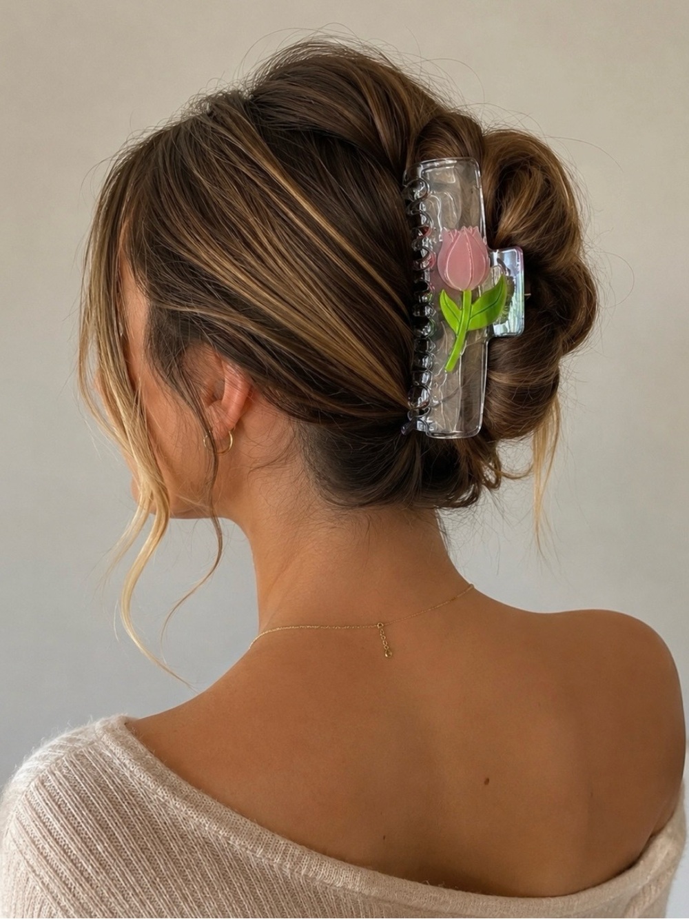 NWT Tulip Clear Hair Claw Clip